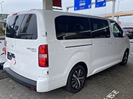 prenajom-9miestneho-auta-toyota-proace4